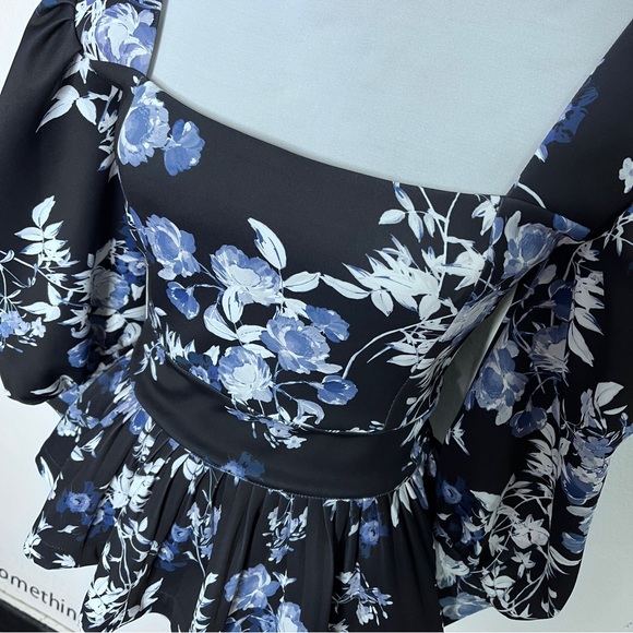 NWT Marciano Alexis Petal Pose Blue Floral Top Sz S - Picture 7 of 12